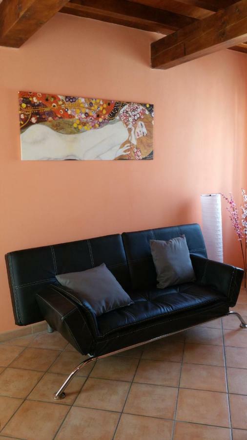 Casa Jennifer Appartement Parma Buitenkant foto